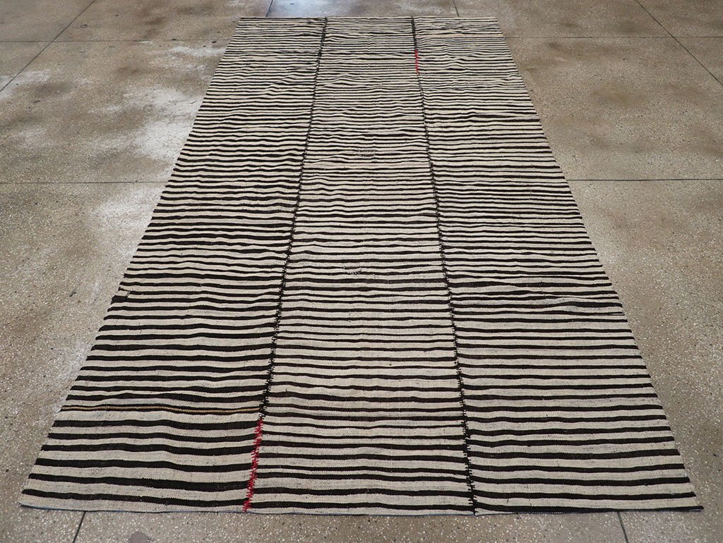 Vintage Persian Flatweave Kilim Gallery Carpet, No.30642 - Staging