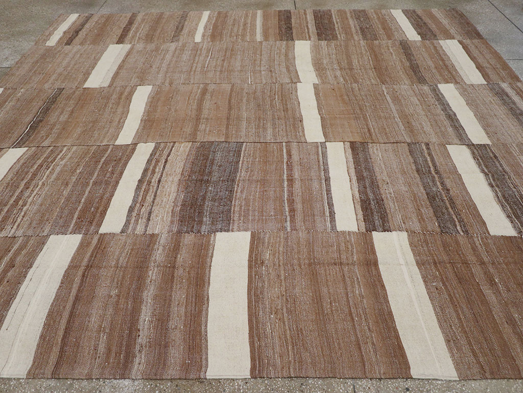 Vintage Turkish Flatweave Kilim Room Size Carpet, No.30654 - Staging