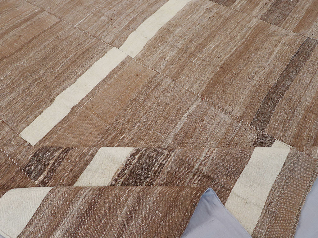 Vintage Turkish Flatweave Kilim Room Size Carpet, No.30654 - Staging