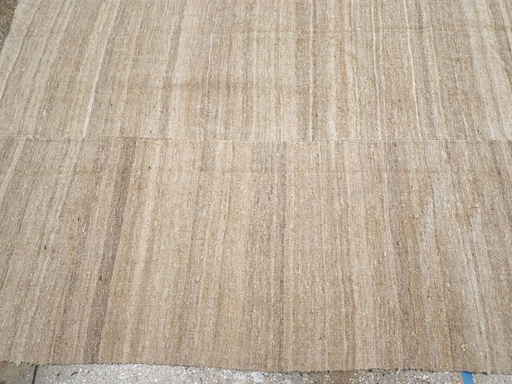 Vintage Turkish Flatweave Kilim Room Size Carpet, No.30660 - Staging