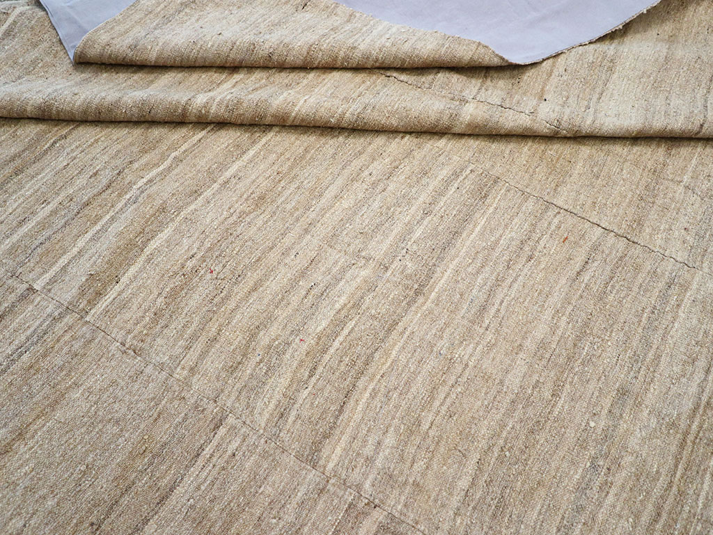 Vintage Turkish Flatweave Kilim Room Size Carpet, No.30660 - Staging