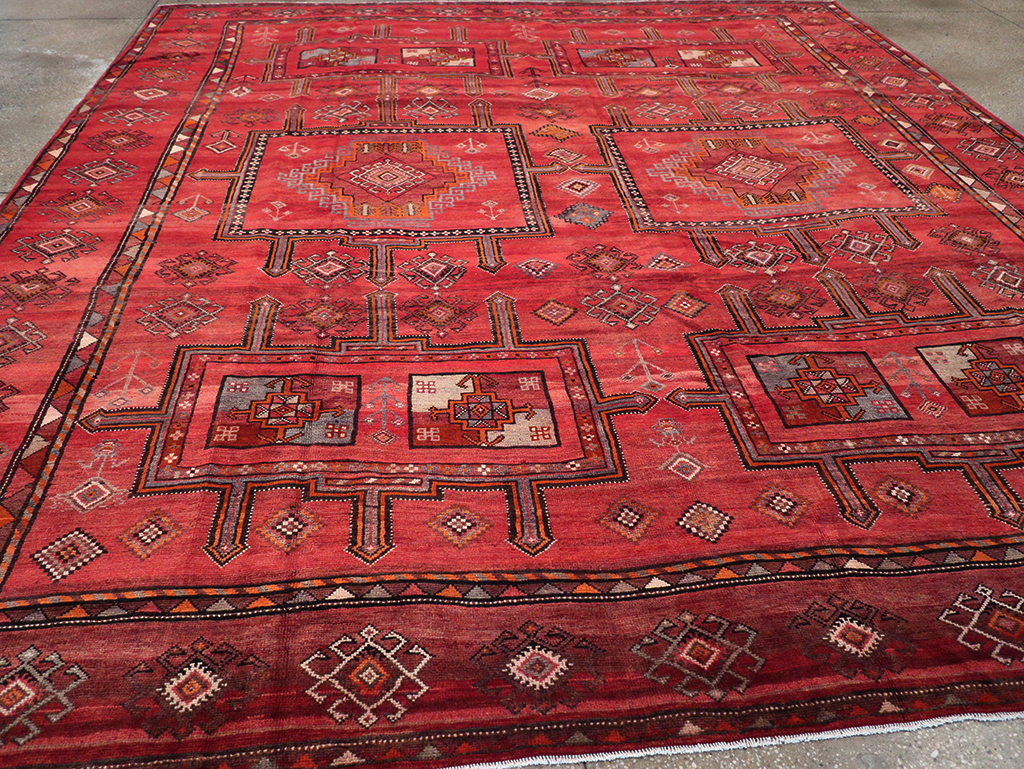 Vintage Turkish Anatolian Room Size Carpet, No.30691 - Staging