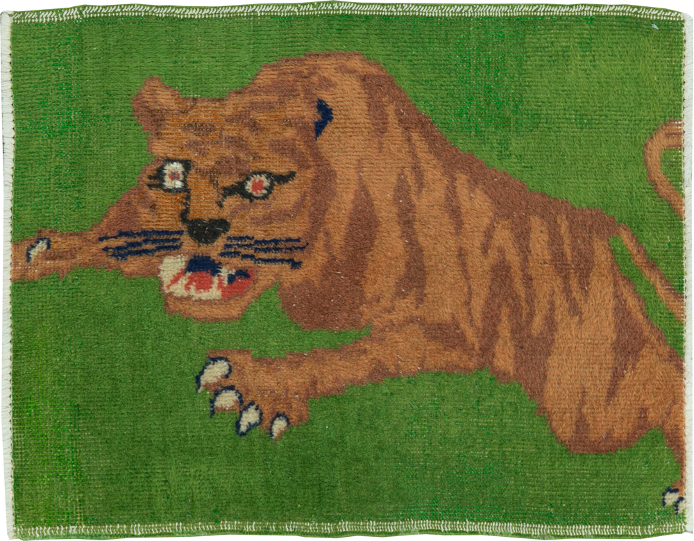 Vintage Turkish Anatolian Pictorial Throw Rug, No.30723 - Staging