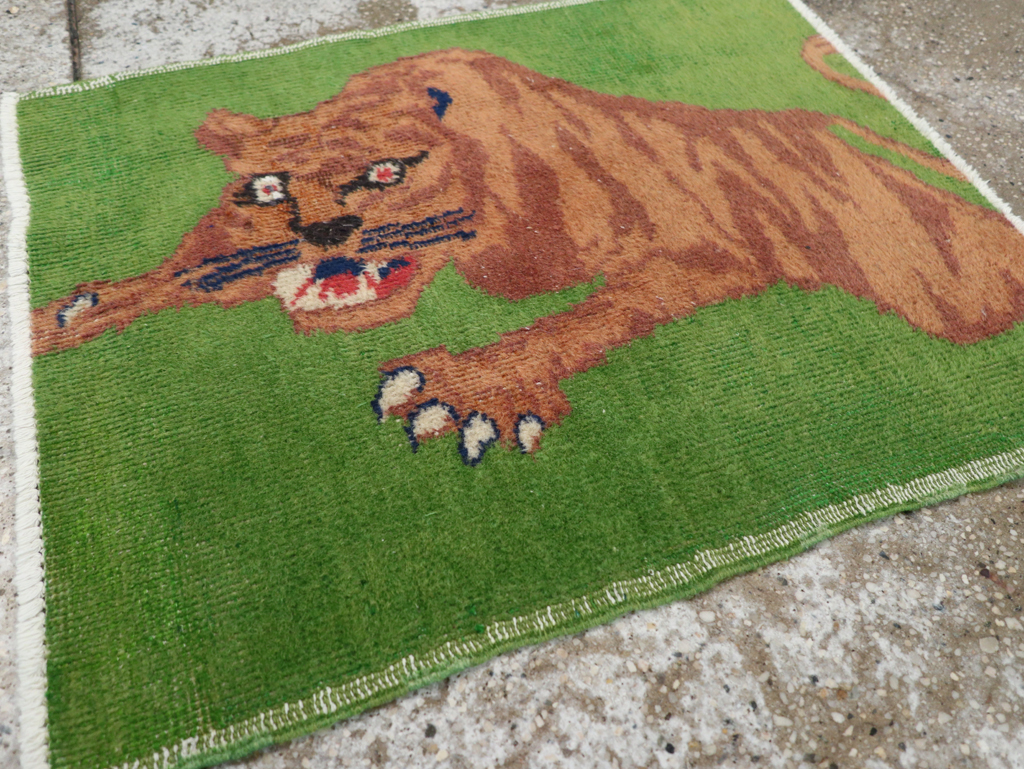 Vintage Turkish Anatolian Pictorial Throw Rug, No.30723 - Staging