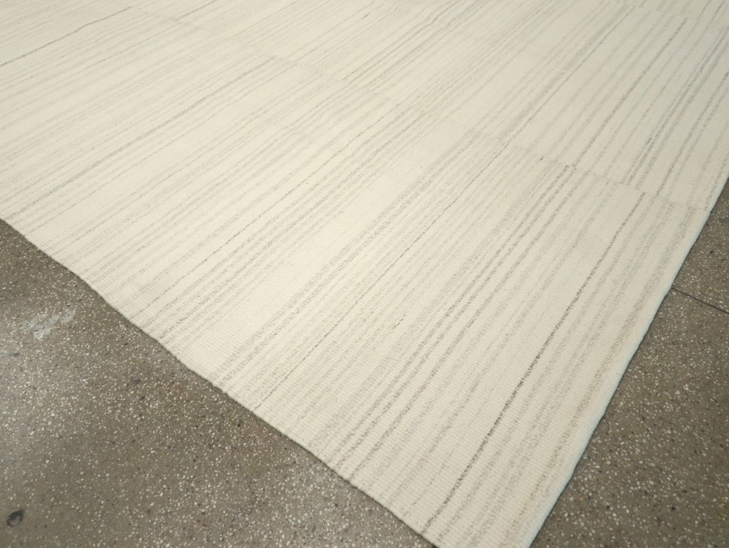 Modern Turkish Flatweave Room Size Carpet, No.30745 - Staging