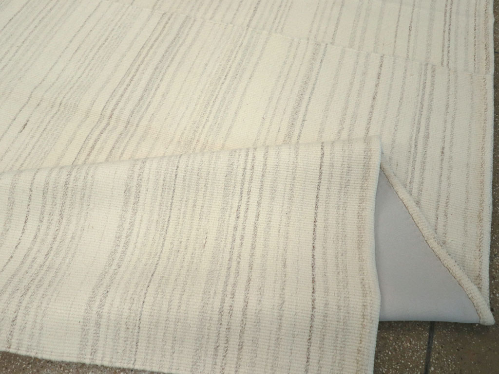 Modern Turkish Flatweave Room Size Carpet, No.30745 - Staging