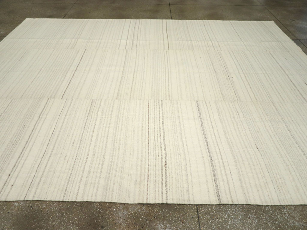 Modern Turkish Flatweave Room Size Carpet, No.30746 - Staging