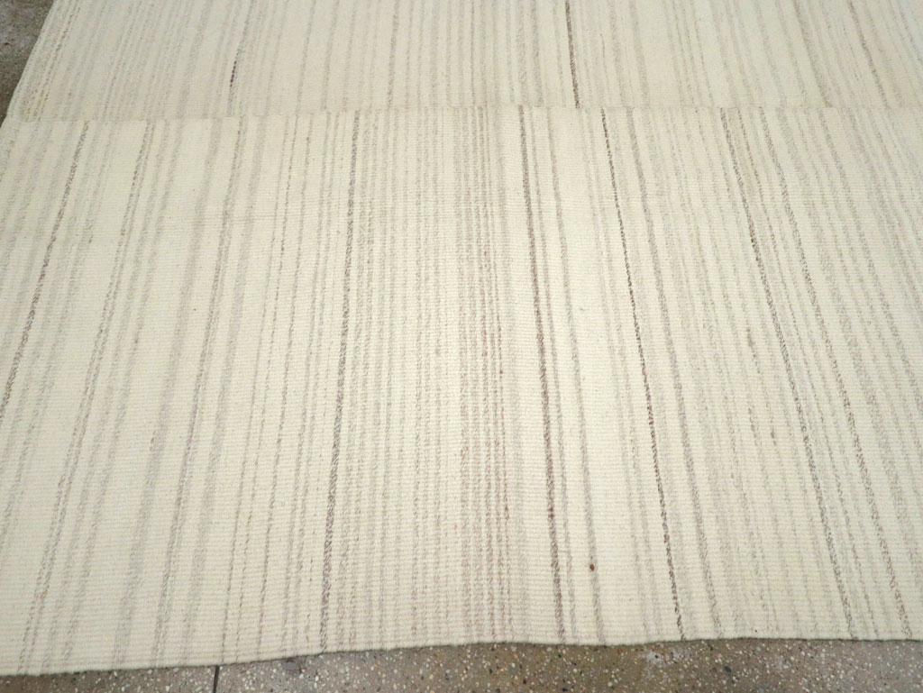 Modern Turkish Flatweave Room Size Carpet, No.30746 - Staging