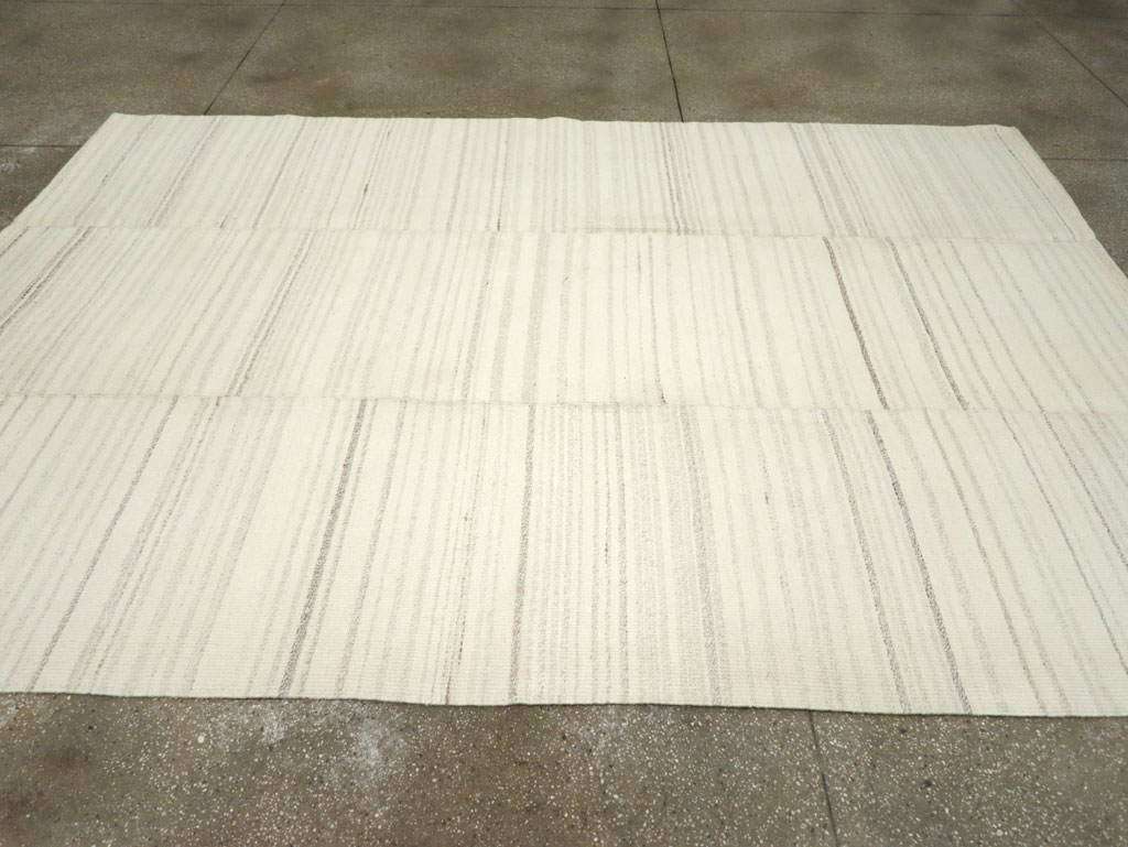 Modern Turkish Flatweave Small Room Size Carpet, No.30747 - Staging