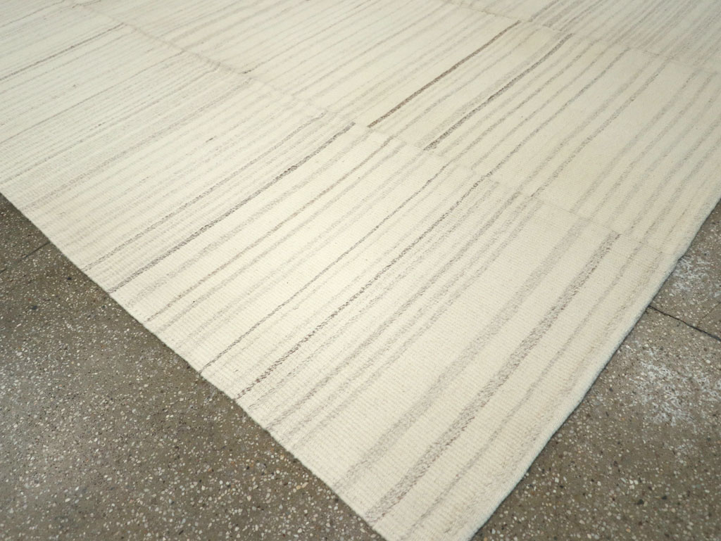 Modern Turkish Flatweave Small Room Size Carpet, No.30747 - Staging