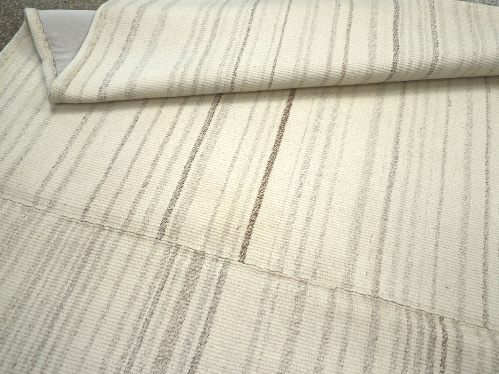 Modern Turkish Flatweave Small Room Size Carpet, No.30747 - Staging