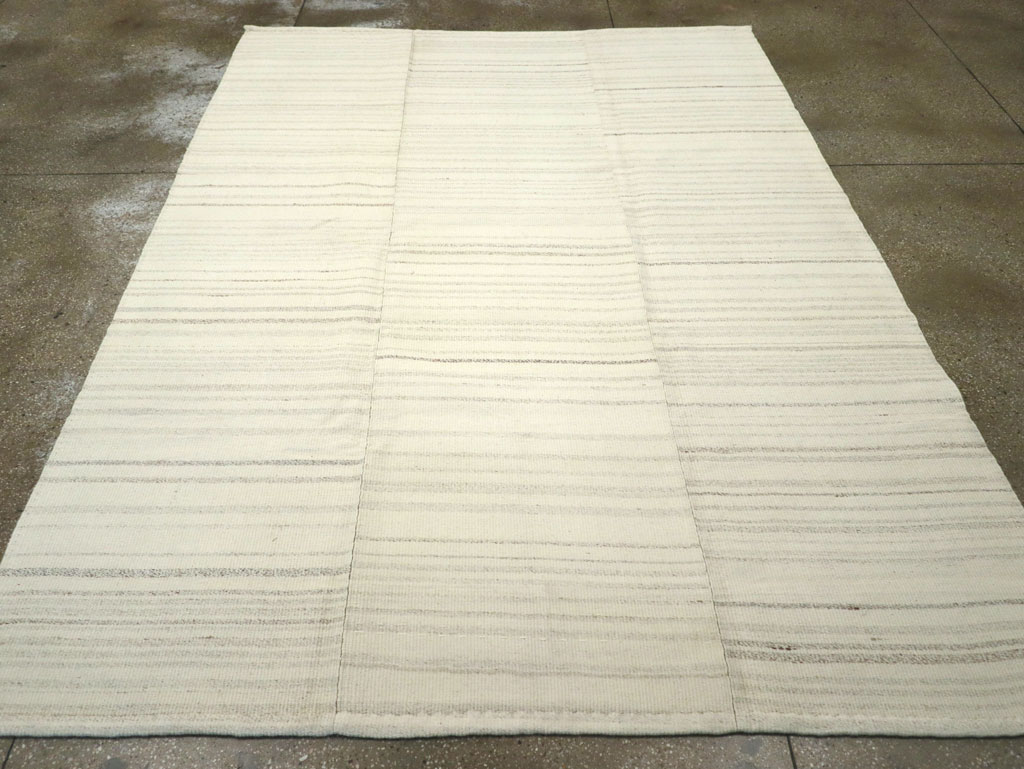 Modern Turkish Flatweave Small Room Size Carpet, No.30748 - Staging