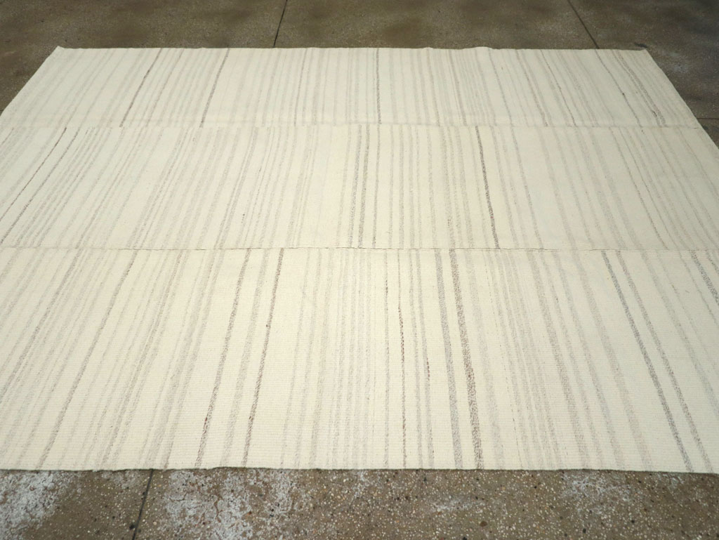 Modern Turkish Flatweave Small Room Size Carpet, No.30748 - Staging