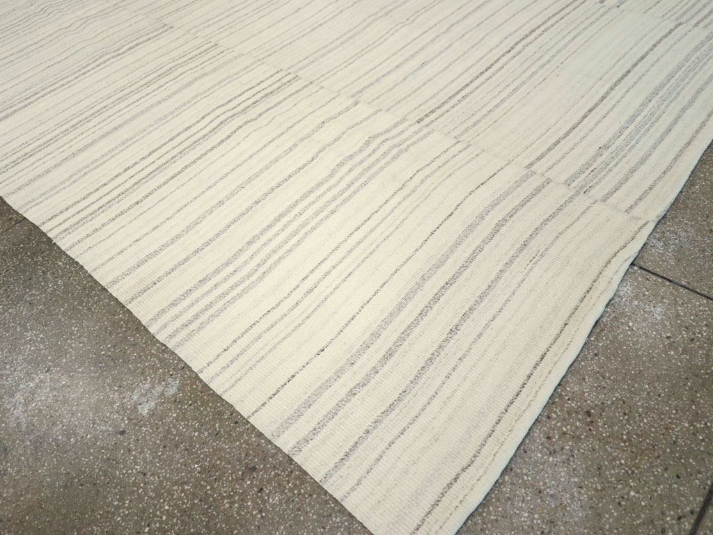 Modern Turkish Flatweave Room Size Carpet, No.30749 - Staging