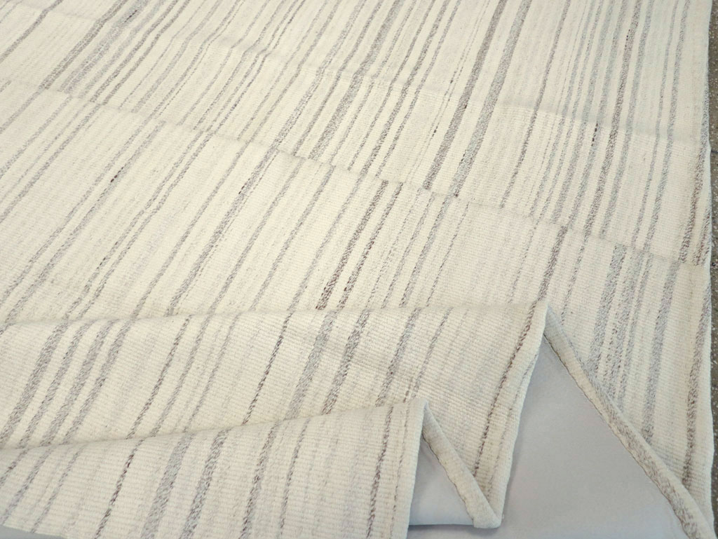 Modern Turkish Flatweave Room Size Carpet, No.30749 - Staging