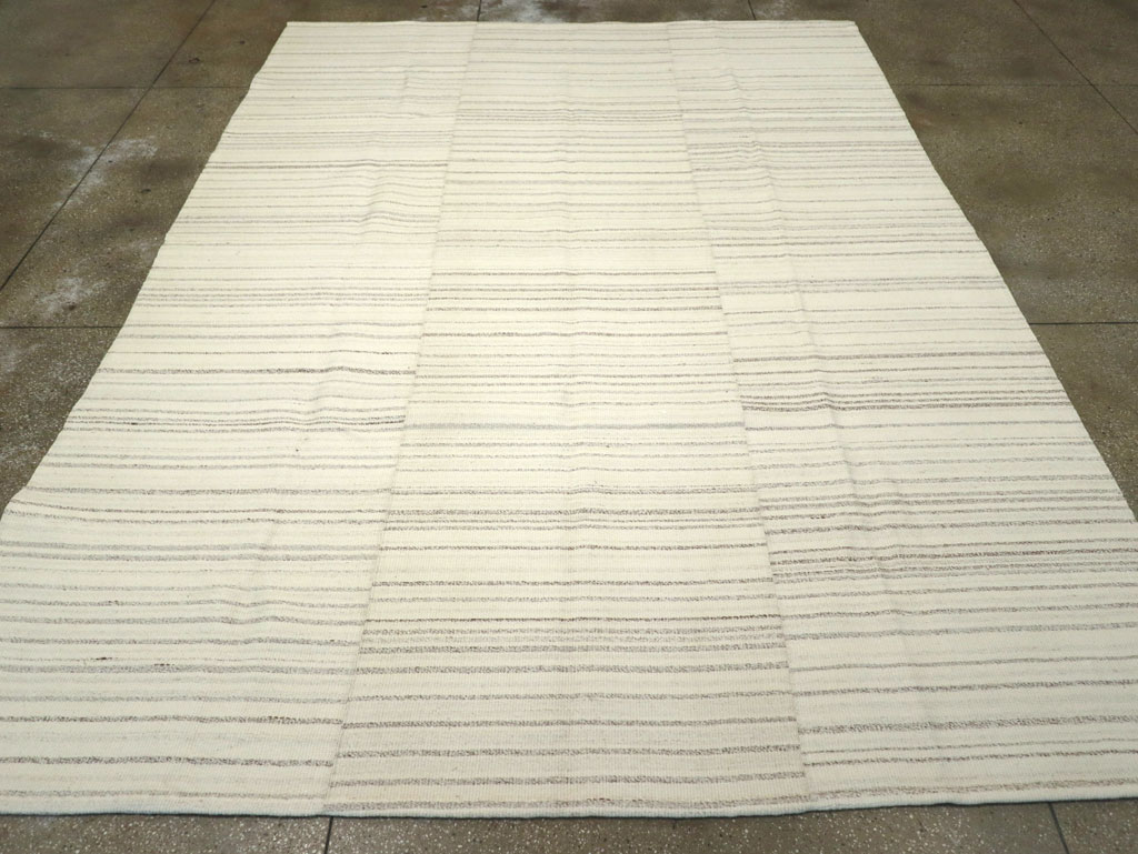 Modern Turkish Flatweave Room Size Carpet, No.30750 - Staging