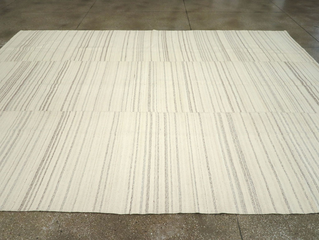 Modern Turkish Flatweave Room Size Carpet, No.30751 - Staging