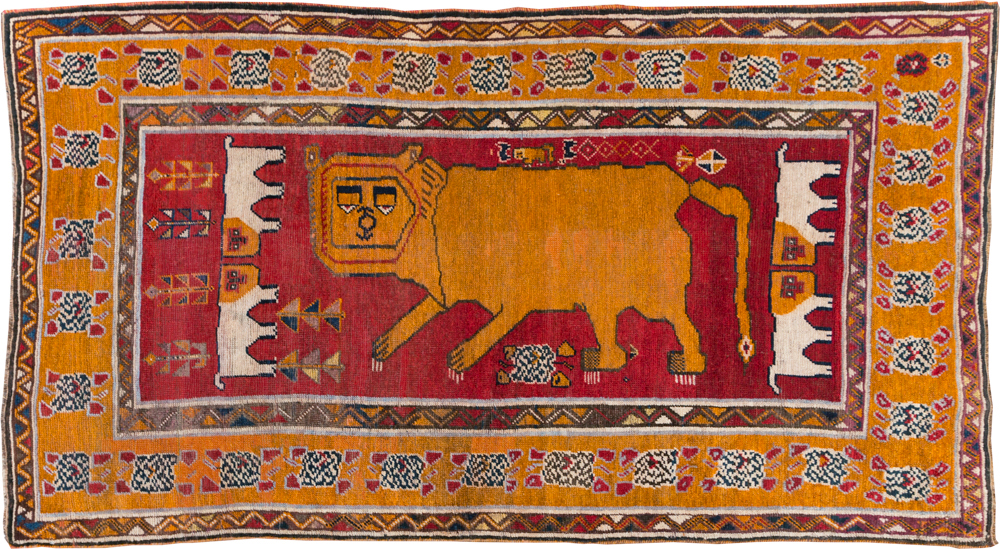 Vintage Persian Pictorial Gabbeh Rug, No.30752 - Staging