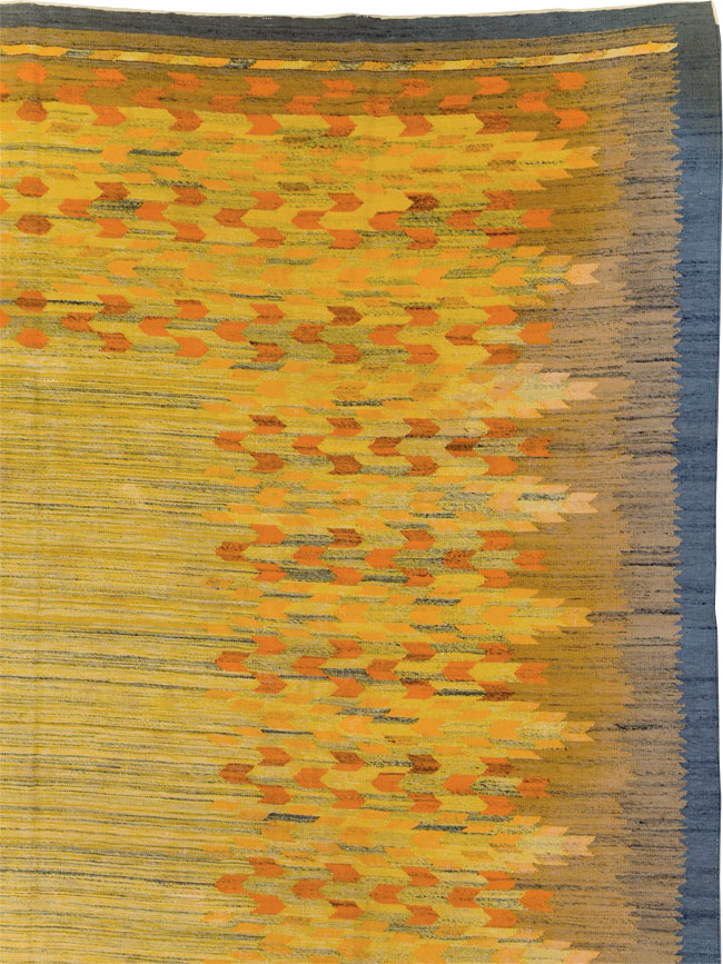 Vintage Swedish Scandinavian Flatweave Kilim Room Size Carpet, No.30754 - Staging