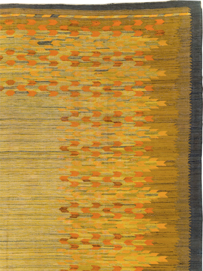 Vintage Swedish Scandinavian Flatweave Kilim Room Size Carpet, No.30754 - Staging