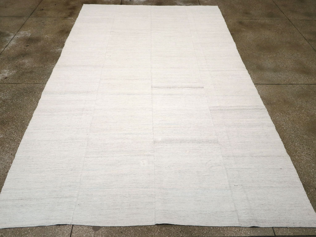 Vintage Turkish Flatweave Kilim Room Size Carpet, No.30774 - Staging