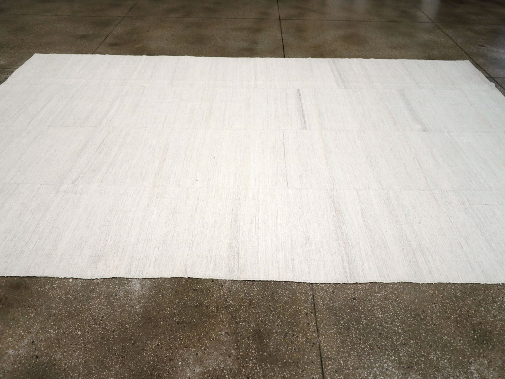 Vintage Turkish Flatweave Kilim Room Size Carpet, No.30774 - Staging