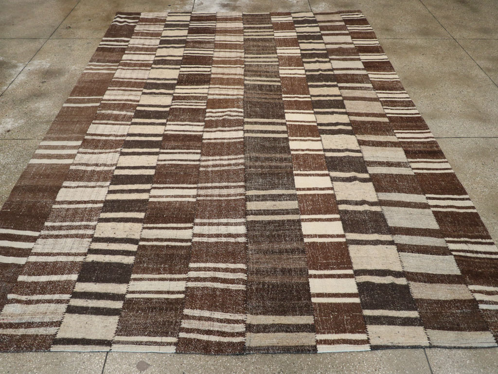 Modern Turkish Flatweave Room Size Carpet, No.30788 - Staging