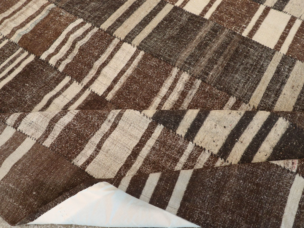 Modern Turkish Flatweave Room Size Carpet, No.30788 - Staging