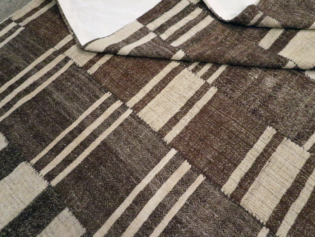 Modern Turkish Flatweave Kilim, No.30789 - Staging