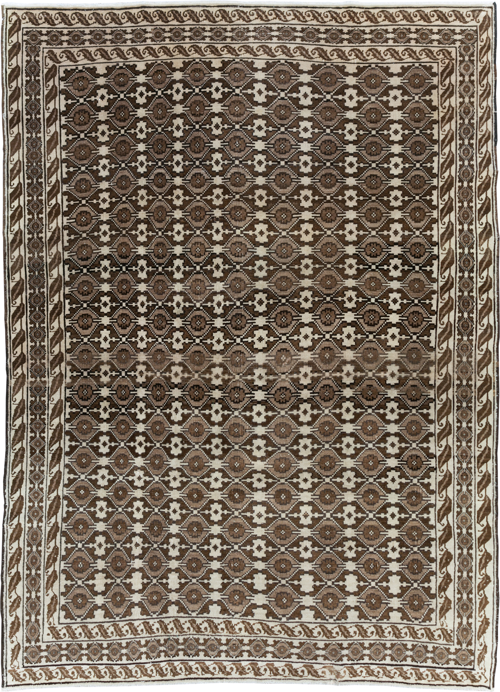 Vintage Turkish Anatolian Accent Carpet, No.30795 - Staging
