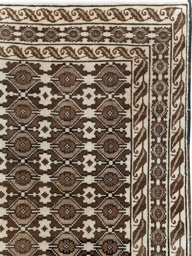 Vintage Turkish Anatolian Accent Carpet, No.30795 - Staging