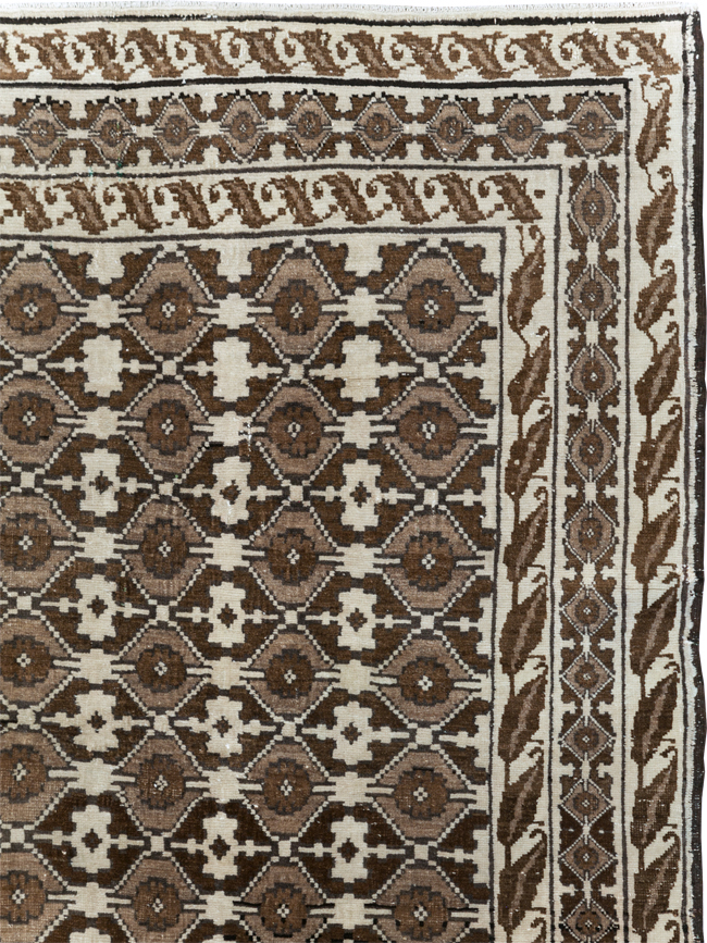 Vintage Turkish Anatolian Accent Carpet, No.30795 - Staging