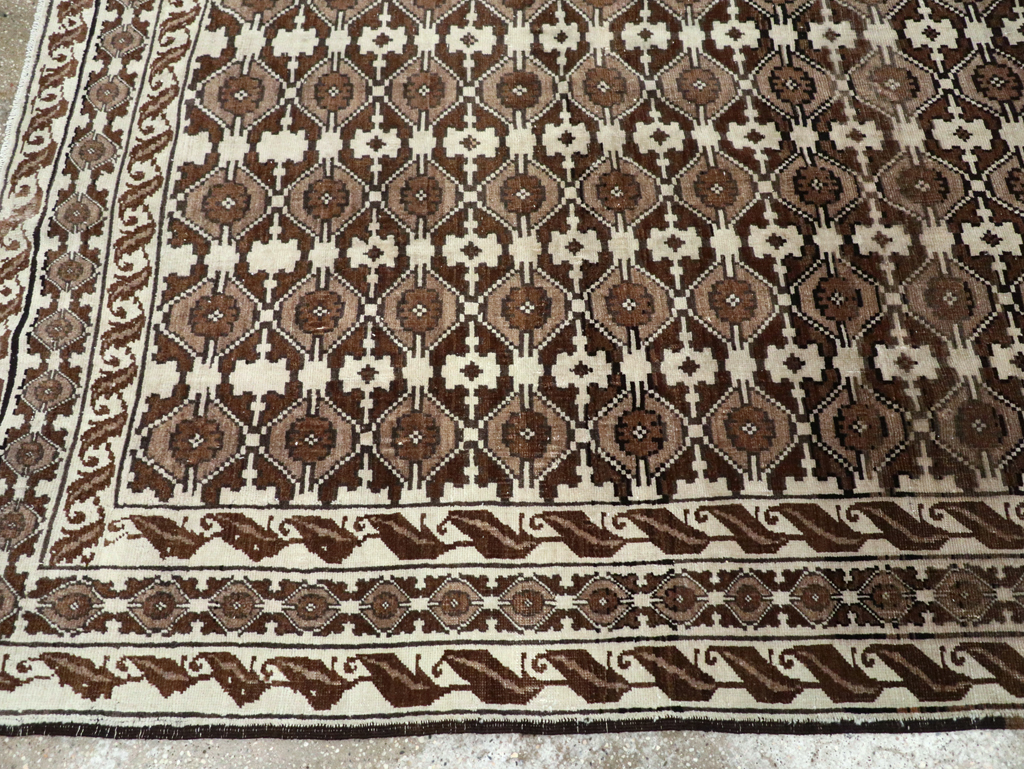 Vintage Turkish Anatolian Accent Carpet, No.30795 - Staging