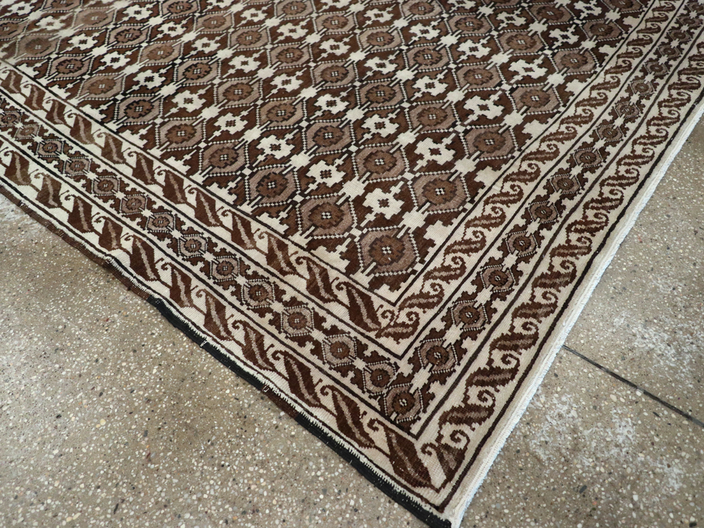 Vintage Turkish Anatolian Accent Carpet, No.30795 - Staging