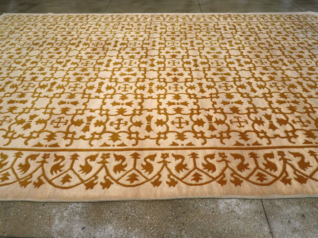 Vintage Indian Continental Large Room Size Carpet, No.30814 - Staging