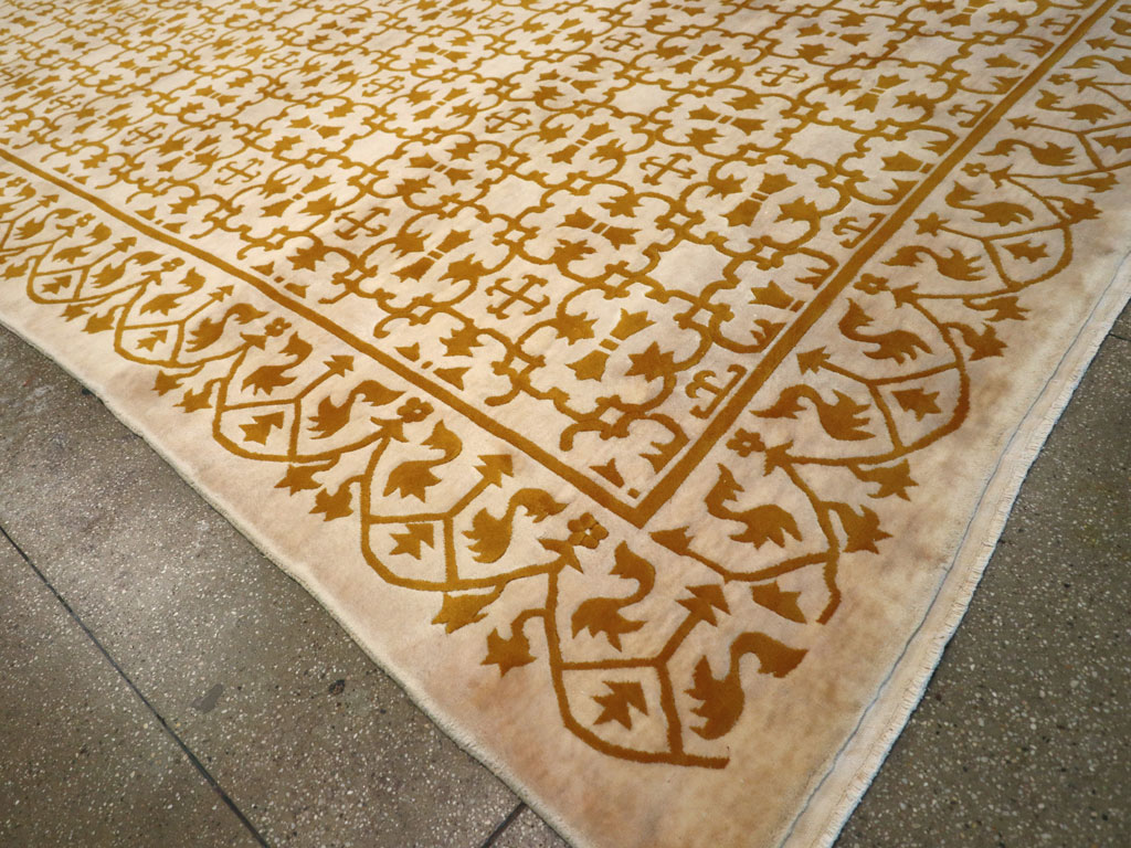 Vintage Indian Continental Large Room Size Carpet, No.30814 - Staging