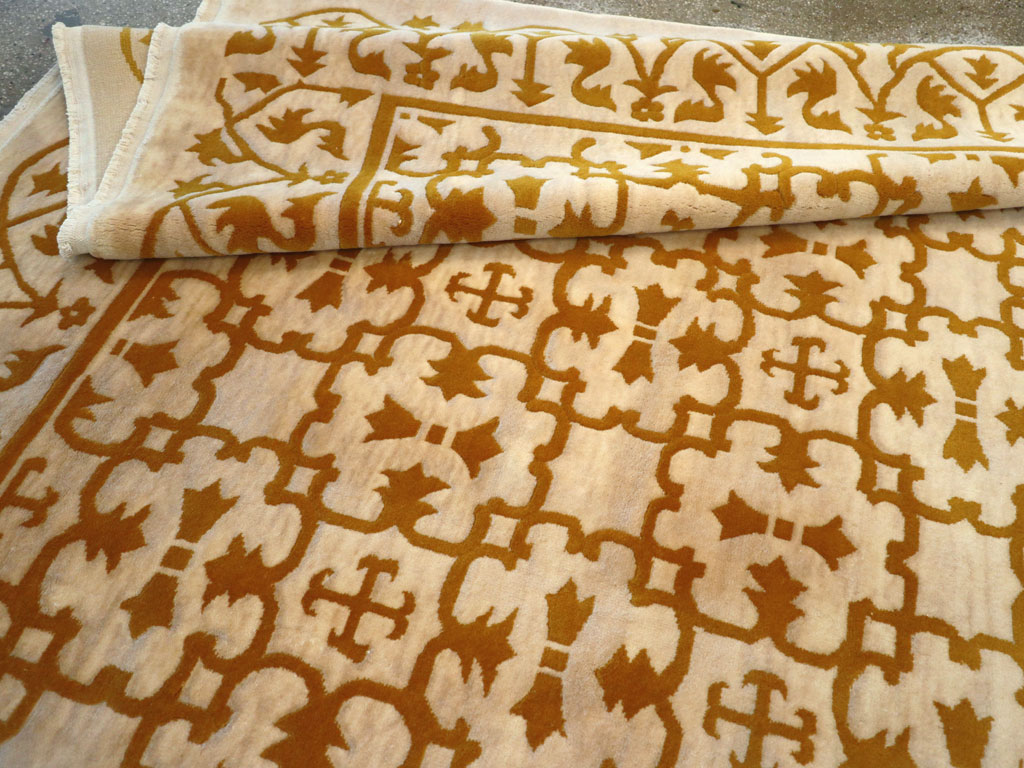 Vintage Indian Continental Large Room Size Carpet, No.30814 - Staging