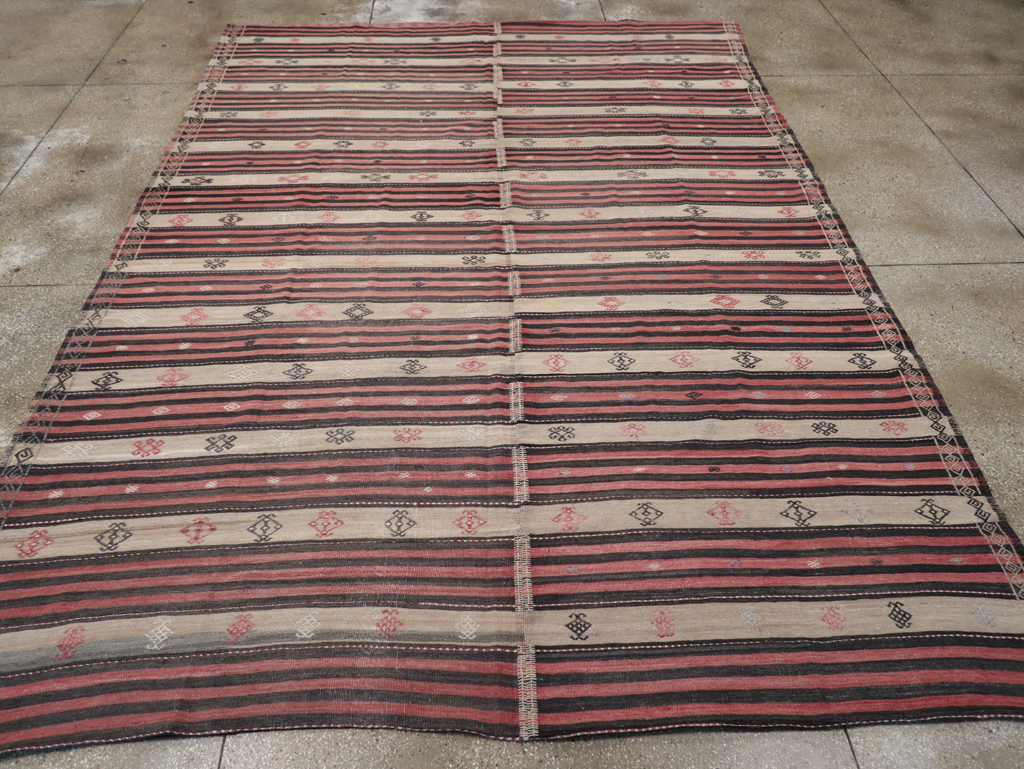 Vintage Turkish Flatweave Kilim Room Size Carpet, No.30819 - Staging