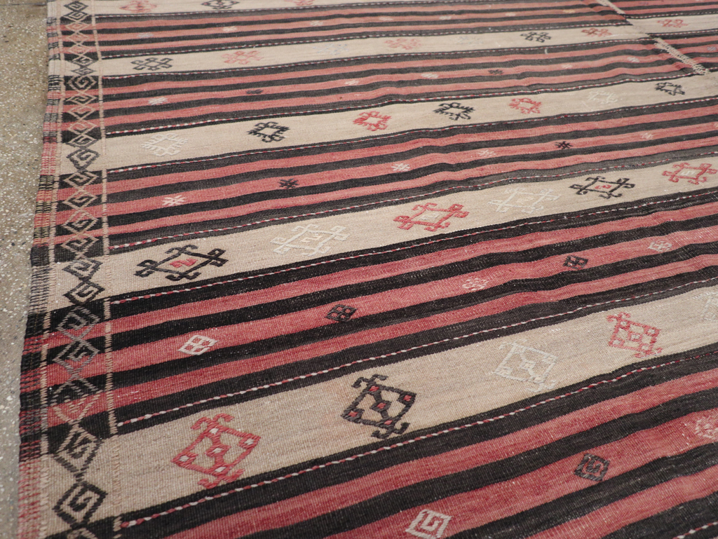 Vintage Turkish Flatweave Kilim Room Size Carpet, No.30819 - Staging