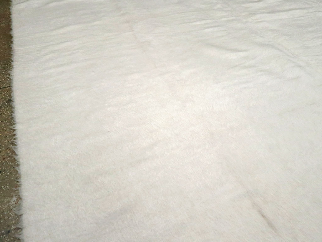 Contemporary Turkish Mohair Room Size Carpet, No.30822 - Staging