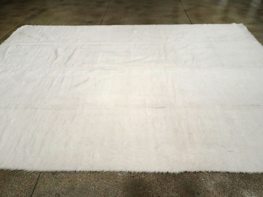 Contemporary Turkish Mohair Room Size Carpet, No.30822 - Staging