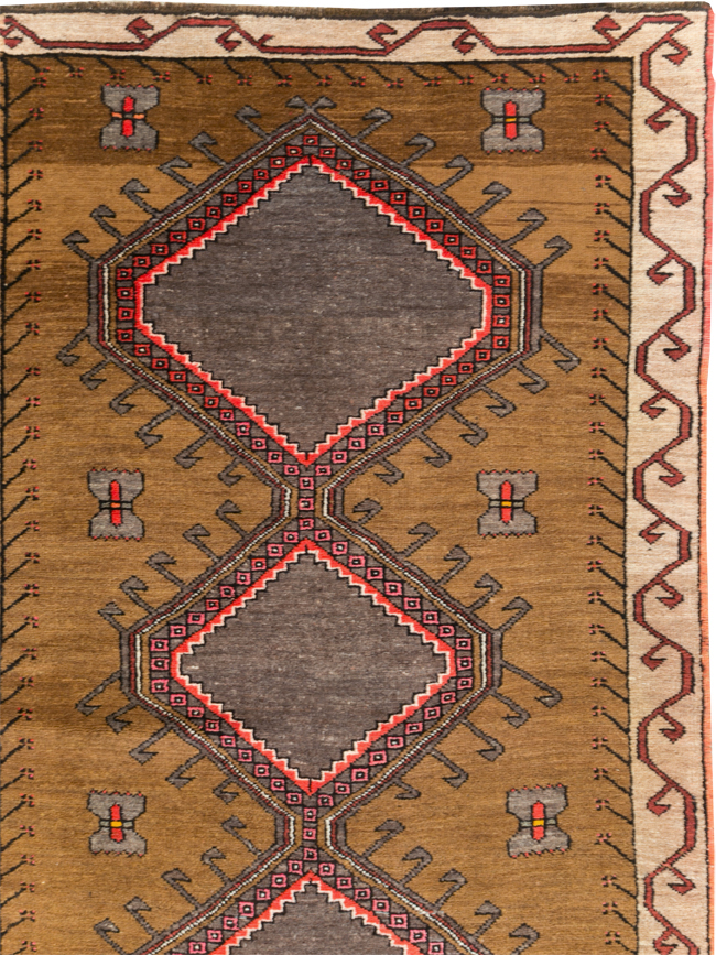 Vintage Turkish Anatolian Tribal Room Size Carpet, No.30851 - Staging