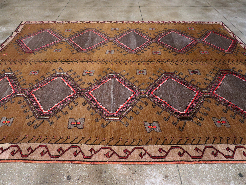 Vintage Turkish Anatolian Tribal Room Size Carpet, No.30851 - Staging