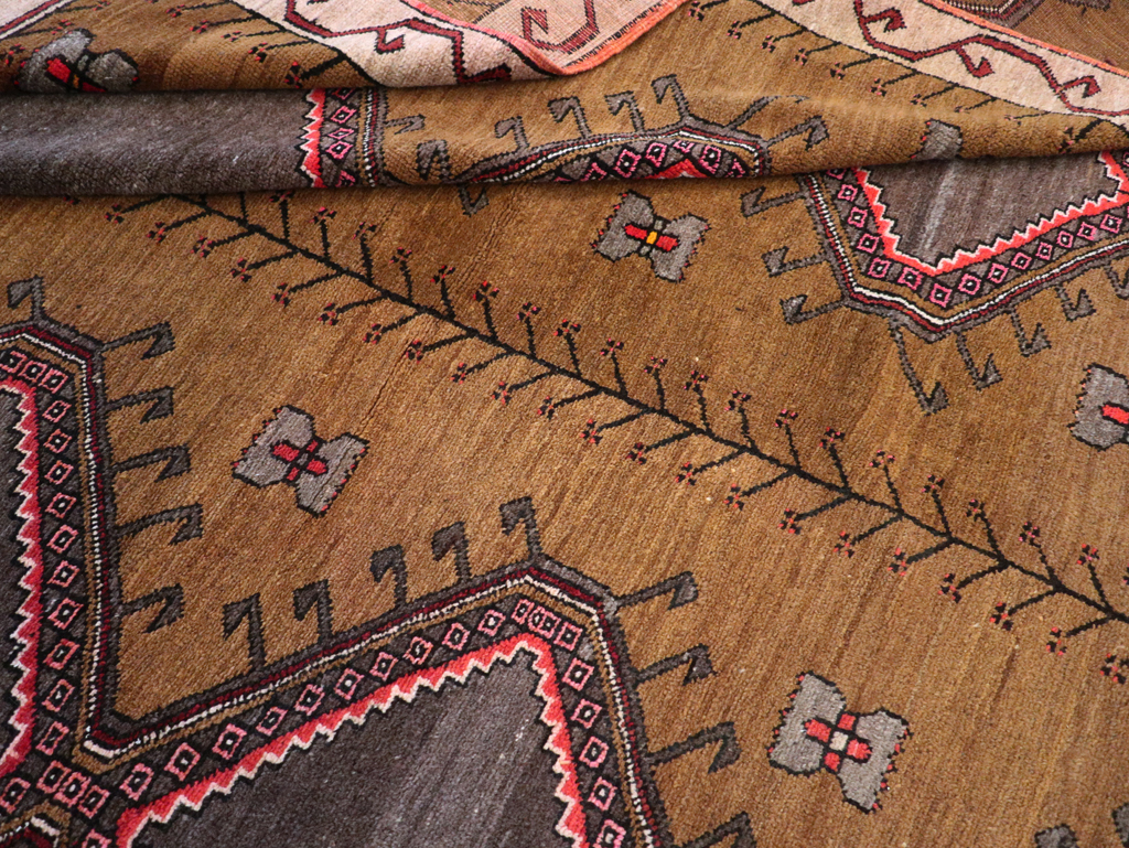 Vintage Turkish Anatolian Tribal Room Size Carpet, No.30851 - Staging