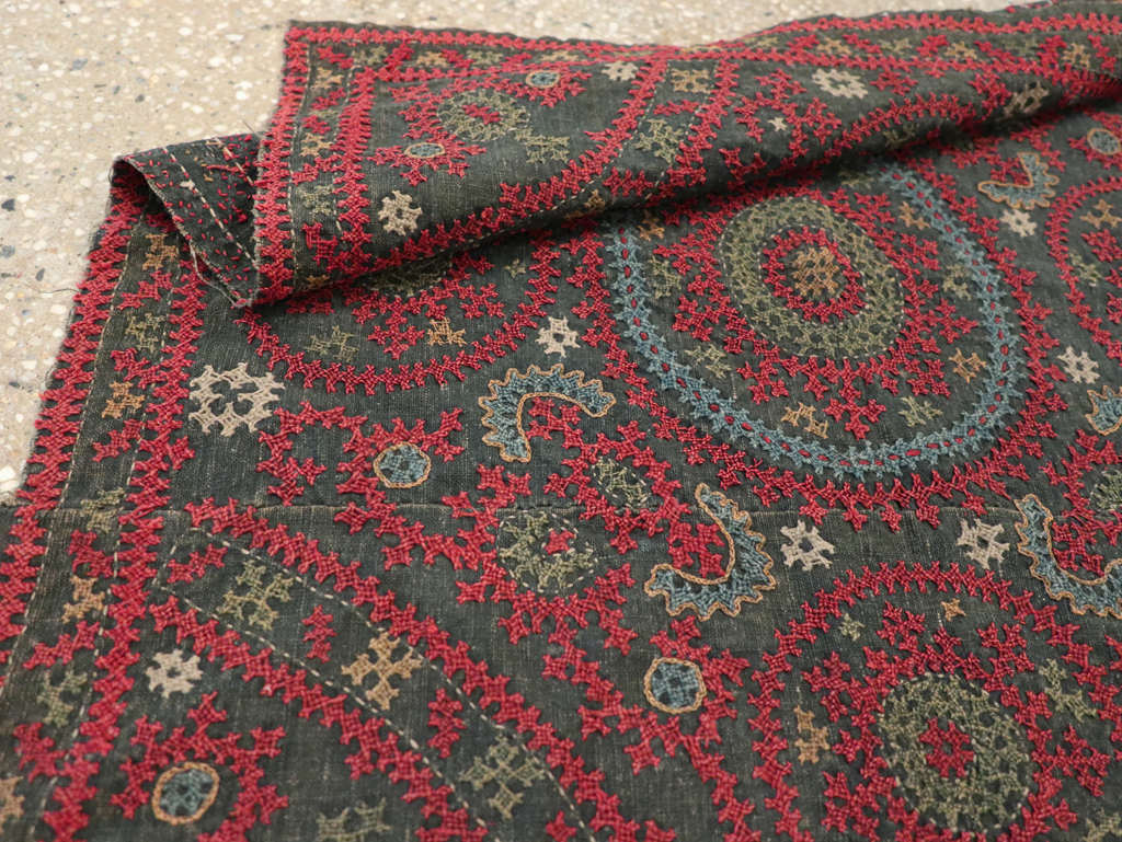 Vintage Central Asian Embroidered Suzani Textile, No.30858 - Staging