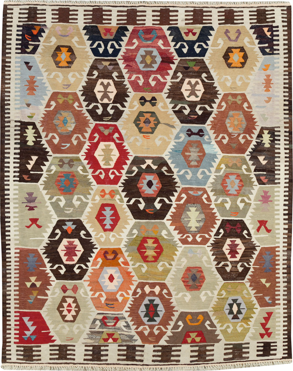Contemporary Turkish Flatweave Kilim Room Size Carpet, No.30863 - Staging
