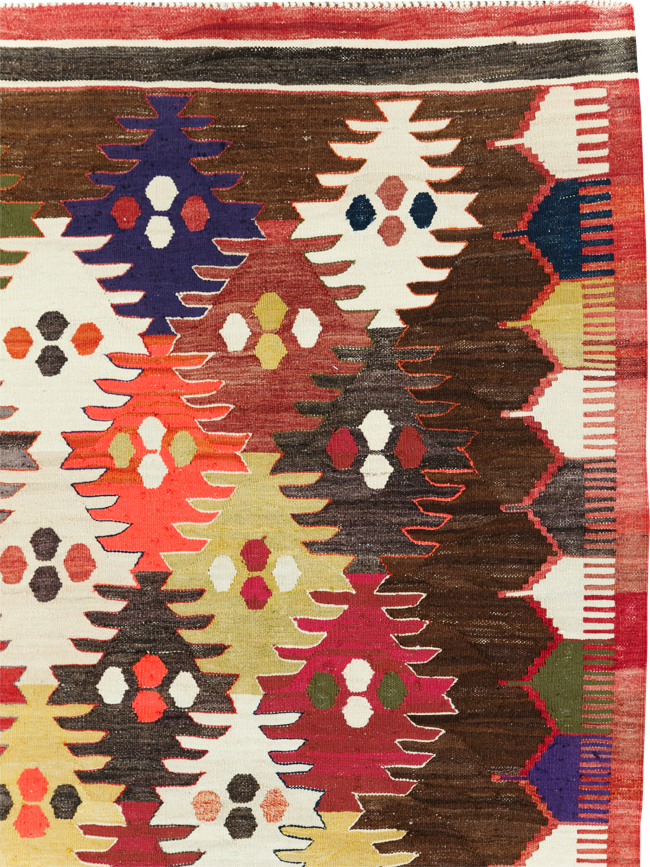 Contemporary Turkish Flatweave Kilim Small Room Size Carpet, No.30864 - Staging