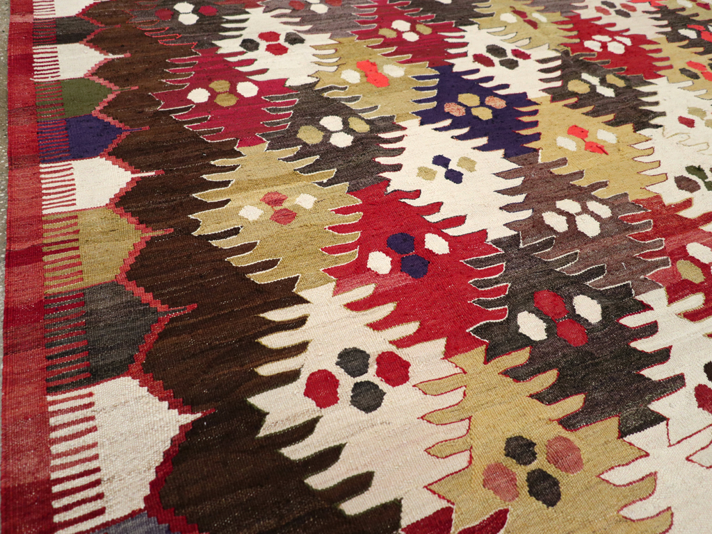 Contemporary Turkish Flatweave Kilim Small Room Size Carpet, No.30864 - Staging