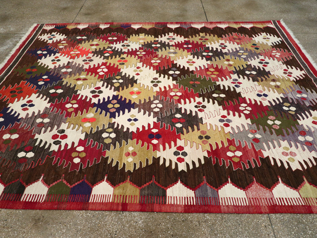 Contemporary Turkish Flatweave Kilim Small Room Size Carpet, No.30864 - Staging