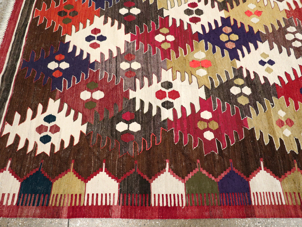 Contemporary Turkish Flatweave Kilim Small Room Size Carpet, No.30864 - Staging